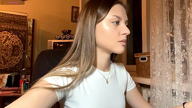 EnergeticMona's cam snapshot