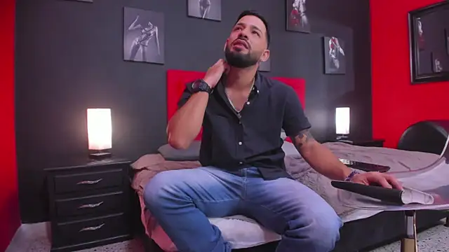 Thiagogomez live sex cam