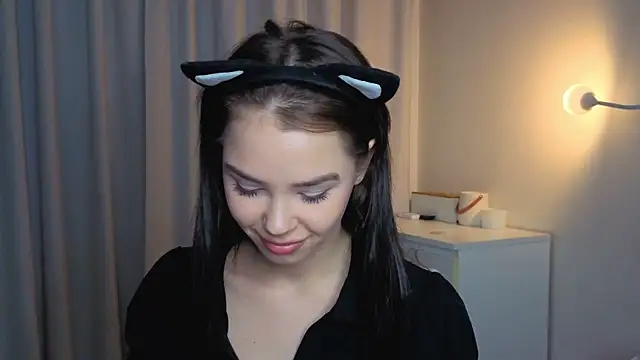 slyshypie's cam snapshot