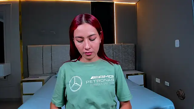 little-doll18's cam snapshot