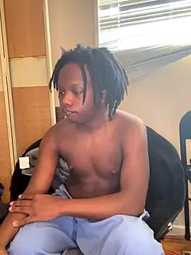 YourLittleBoyfriend's cam snapshot