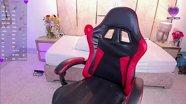 TylerBloom live sex cam