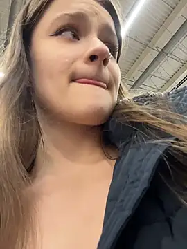 KittyQueeny live sex cam