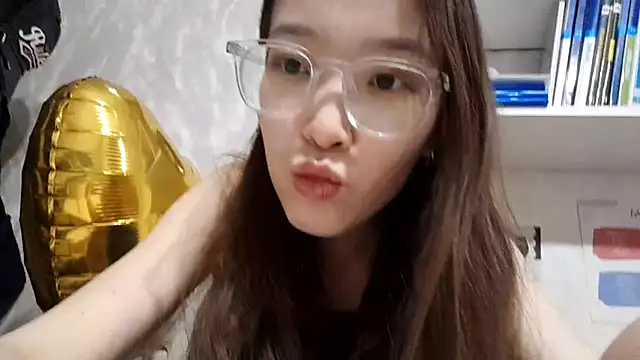 MollyTiger live sex cam