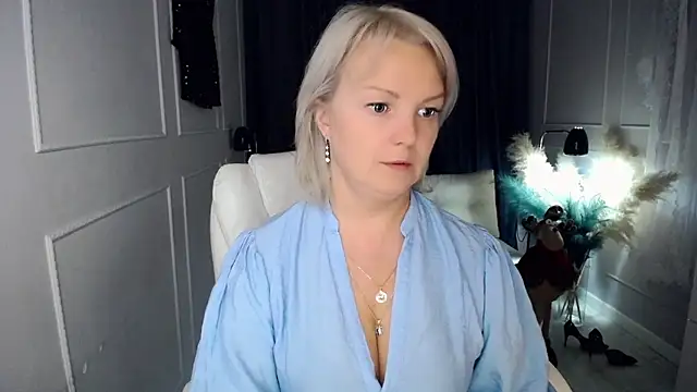 Juarnea live sex cam