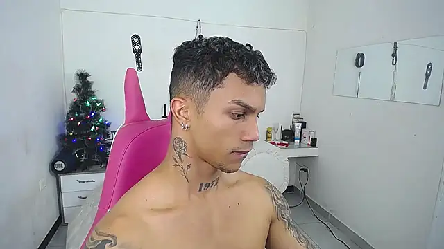 Leonard_Price live sex cam