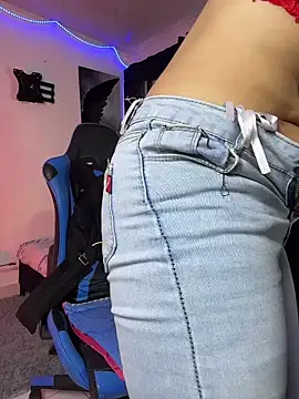 agathawalter_'s cam snapshot