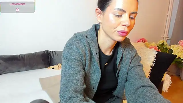 SinfulBella's cam snapshot