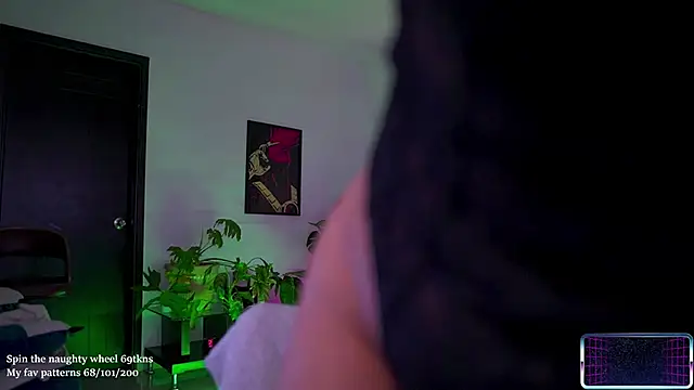 LucyAllenX's cam snapshot