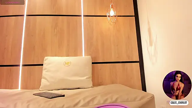 charlotte_colee's web cam