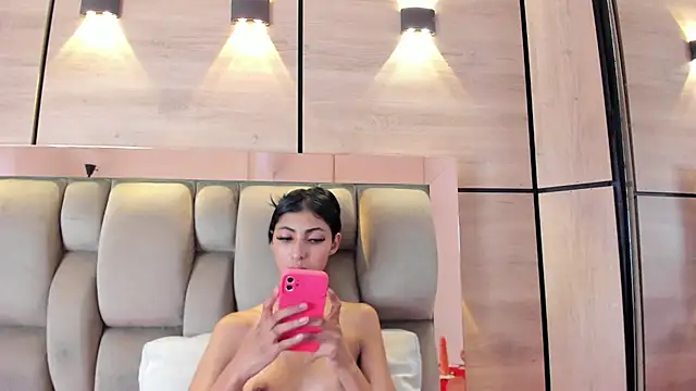 karol_lewiss's cam snapshot