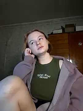 SlipperSherry live sex cam