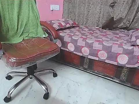 sunitha-3's cam snapshot