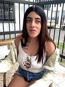 ElectraPink_'s cam snapshot