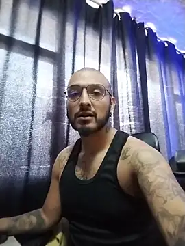 KenllyH live sex cam