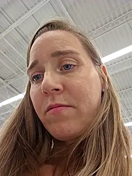 SkyelarSommer live sex cam