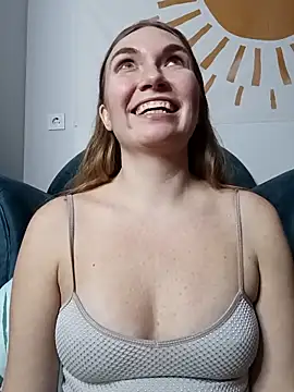 KisaVixen's cam snapshot