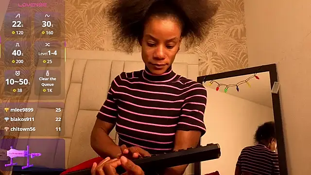 dafnnelewis's cam snapshot