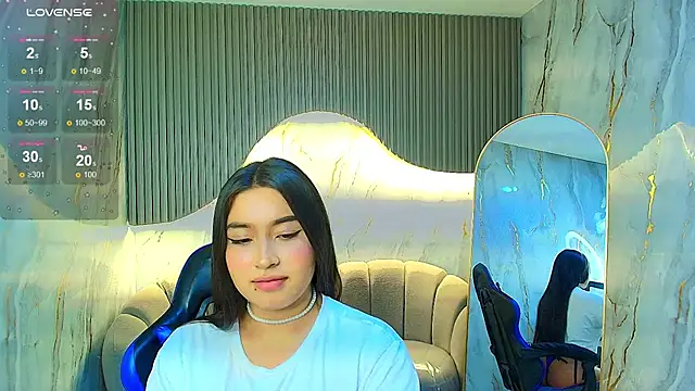 martina1_r's cam snapshot