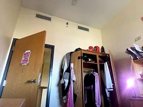 luvrgrllani live sex cam