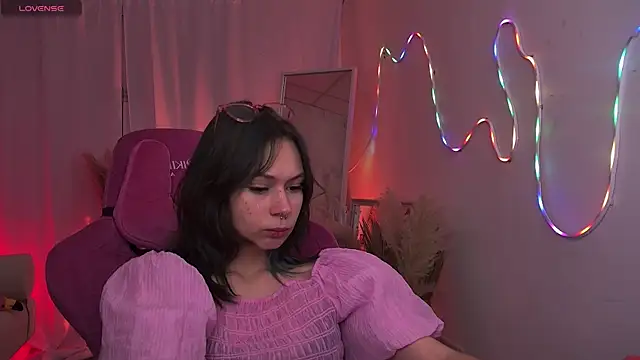 ReikoAckerman's cam snapshot