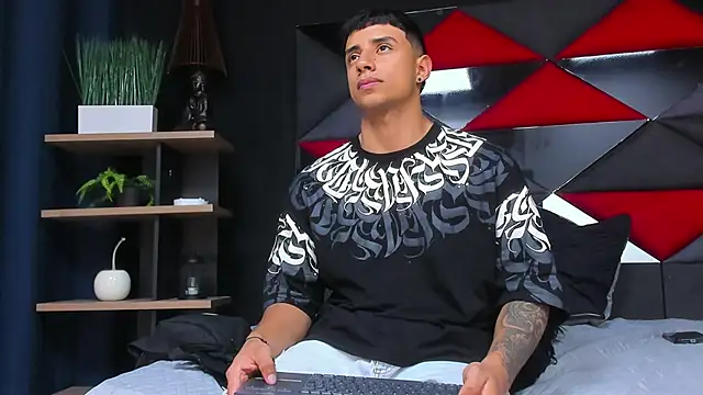 jaze_bradley's cam snapshot