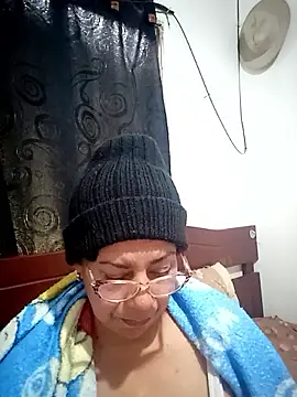 Pupi-Lanegra live sex cam