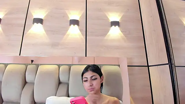 karol_lewiss's cam snapshot