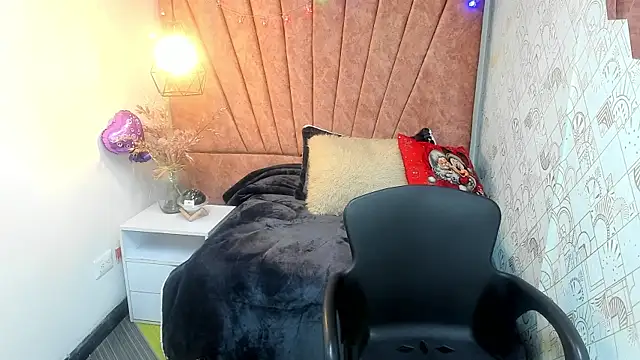 Lia_Blake_'s cam snapshot