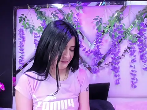 liinzy_rouse69's cam snapshot