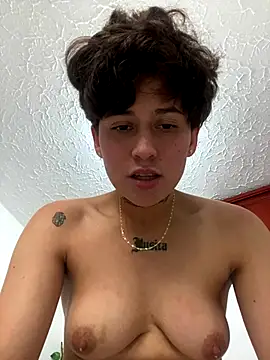 MiIaValentina_ live sex cam