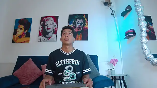 Noah_Greenhart's cam snapshot