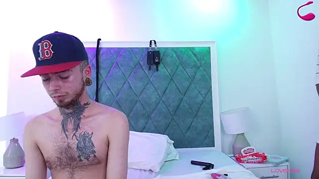 Asha_zuri_and_adam's cam snapshot