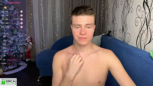 holy_eggs_02's cam snapshot