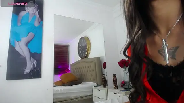 Adara_Ferrara live sex cam