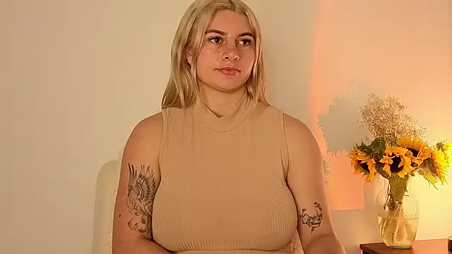 AtheneaRossi live sex cam