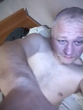 nudistu021's cam snapshot