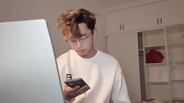 STxuguanhan live sex cam