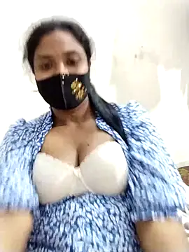 priya_121's cam snapshot