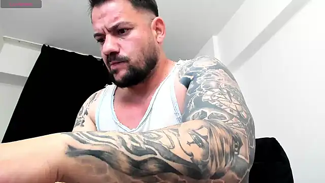 musclemonster31 live sex cam