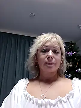 EmilyFanks's cam snapshot