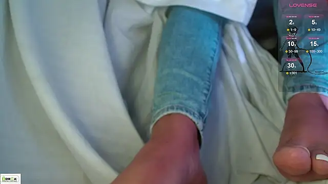 Miss_scarllet_'s cam snapshot