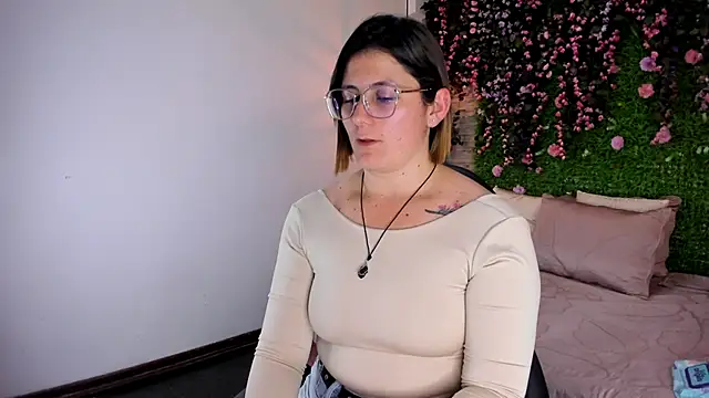 SarahDeyvis's cam snapshot