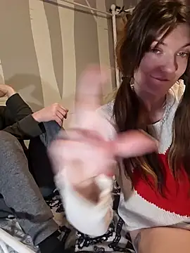 YourFavCanadianMILF's cam snapshot