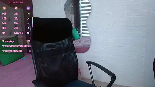 daphne_walton's cam snapshot