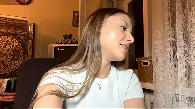 EnergeticMona's cam snapshot