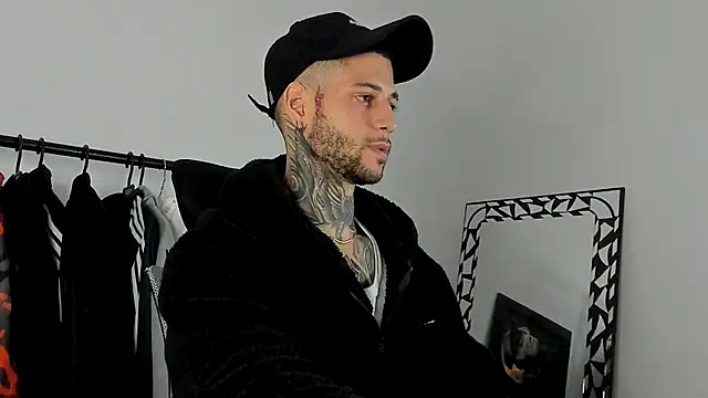 _jamesleandros1 live sex cam