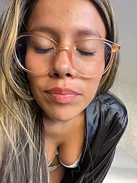 EMILIIA_RICHTER__'s cam snapshot