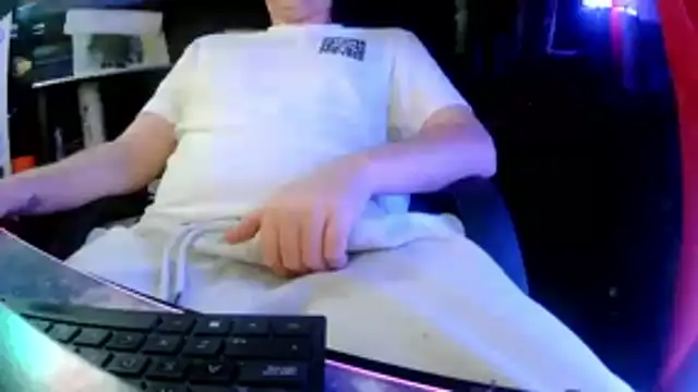 Bowerboi's cam snapshot