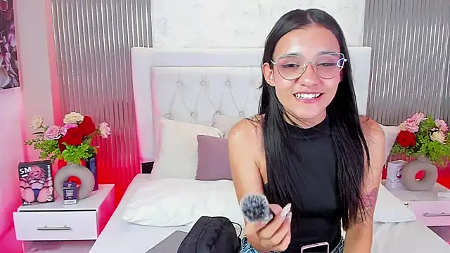 MelodySweetHoney's cam snapshot